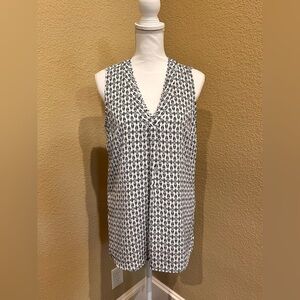 DR2 Women’s V-Neck Blouse